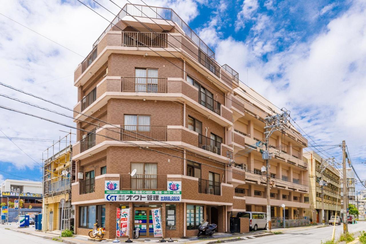 Apartment Gajumaru 301 Naha